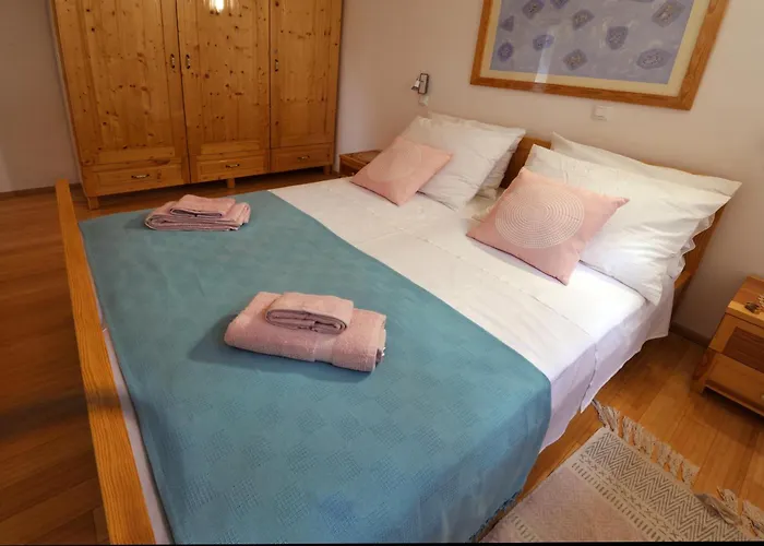 Alissa Split - Mravince